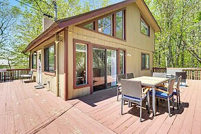 Poconos Family Home w/ Lake Access & Game Room