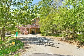 Poconos Family Home w/ Lake Access & Game Room