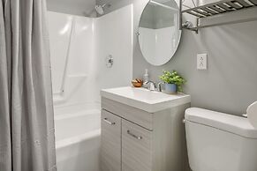 1 Mi to Lake Erie: Family-friendly Angola Home!