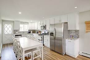 1 Mi to Lake Erie: Family-friendly Angola Home!