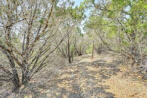 Hot Tub & Valley Views: Hidden Gem in Texas