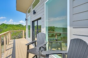 Hot Tub & Valley Views: Hidden Gem in Texas