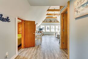 Walk to Hawk's Nest Beach: Coastal Old Lyme Apt