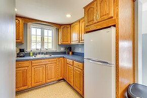 Walk to Hawk's Nest Beach: Coastal Old Lyme Apt