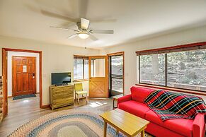 Walk to Lake Almanor: Prattville Cabin w/ 2 Decks!