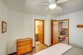 Walk to Lake Almanor: Prattville Cabin w/ 2 Decks!