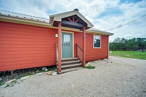 Pet-friendly Hideaway 13 Mi to Leakey