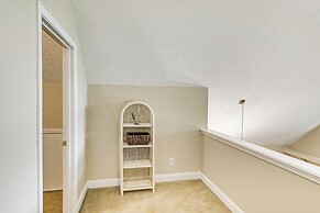 Remote Escape: Lake Home w/ Dock in Sparta!