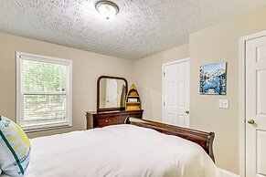 Remote Escape: Lake Home w/ Dock in Sparta!