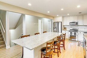 Remote Escape: Lake Home w/ Dock in Sparta!