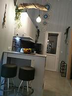 Boho Sisi Retreat - Poolside Oasis Garden Charm