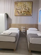 Boho Sisi Retreat - Poolside Oasis Garden Charm