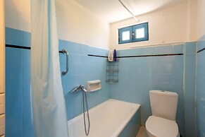 Agrilos Seafront Serenity - Waterfront Oasis