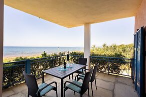 Agrilos Seafront Serenity - Waterfront Oasis