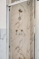 Ocean View 2 bed Apt in Camps Bay Skyline Heights