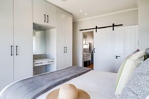 Ocean View 2 bed Apt in Camps Bay Skyline Heights