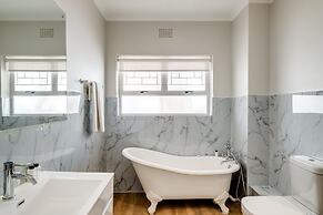 Ocean View 2 bed Apt in Camps Bay Skyline Heights