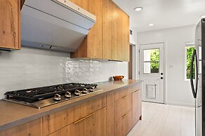 Chic Family Getaway Near LA With Space to Unwind