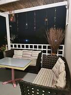 Boho Sisi Resort - Poolside Oasis Garden Vibes