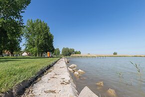 Lakeside Serenity House