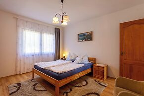 Lakeside Serenity House