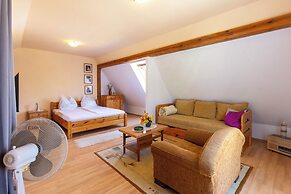 Lakeside Serenity House