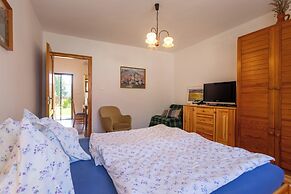 Lakeside Serenity House