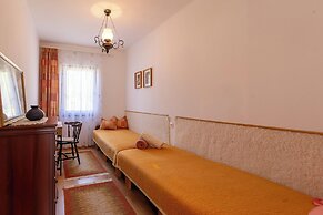 Lakeside Serenity House