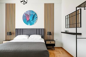 Helios Apartment by A&A Residencies