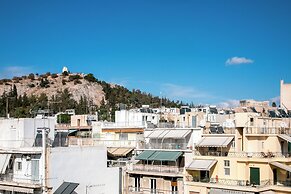 Helios Apartment by A&A Residencies