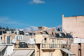 Helios Apartment by A&A Residencies