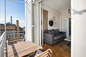 Helios Apartment by A&A Residencies