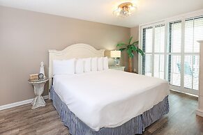 Phoenix East 2 2074 2 Bedroom Condo