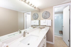 Phoenix East 2 2074 2 Bedroom Condo