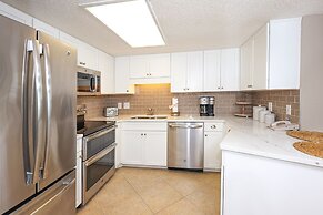 Phoenix East 2 2074 2 Bedroom Condo