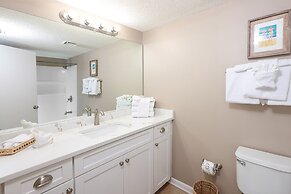 Phoenix East 2 2074 2 Bedroom Condo