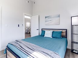 The Blue Flower 2 Bedroom Home