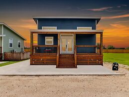 The Blue Flower 2 Bedroom Home