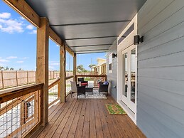 The Blue Flower 2 Bedroom Home