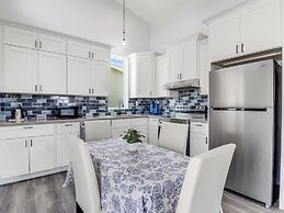 The Blue Flower 2 Bedroom Home