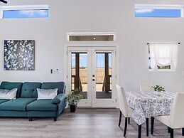 The Blue Flower 2 Bedroom Home