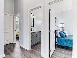 The Blue Flower 2 Bedroom Home