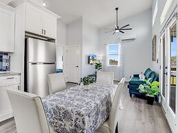 The Blue Flower 2 Bedroom Home