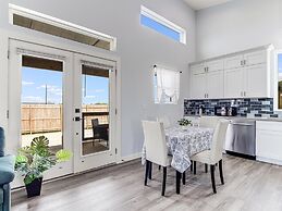 The Blue Flower 2 Bedroom Home