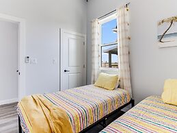 The Blue Flower 2 Bedroom Home