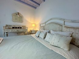 Mimoza Collection suites