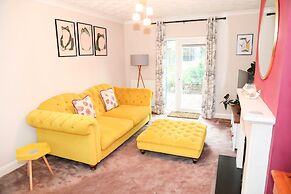 Hassocks Hideaway With Parking Garden
