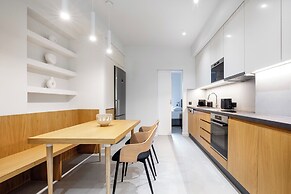 Plaka Clio Apartment by A&A Residencies