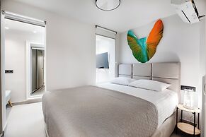 Plaka Clio Apartment by A&A Residencies