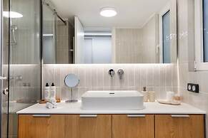 Plaka Clio Apartment by A&A Residencies